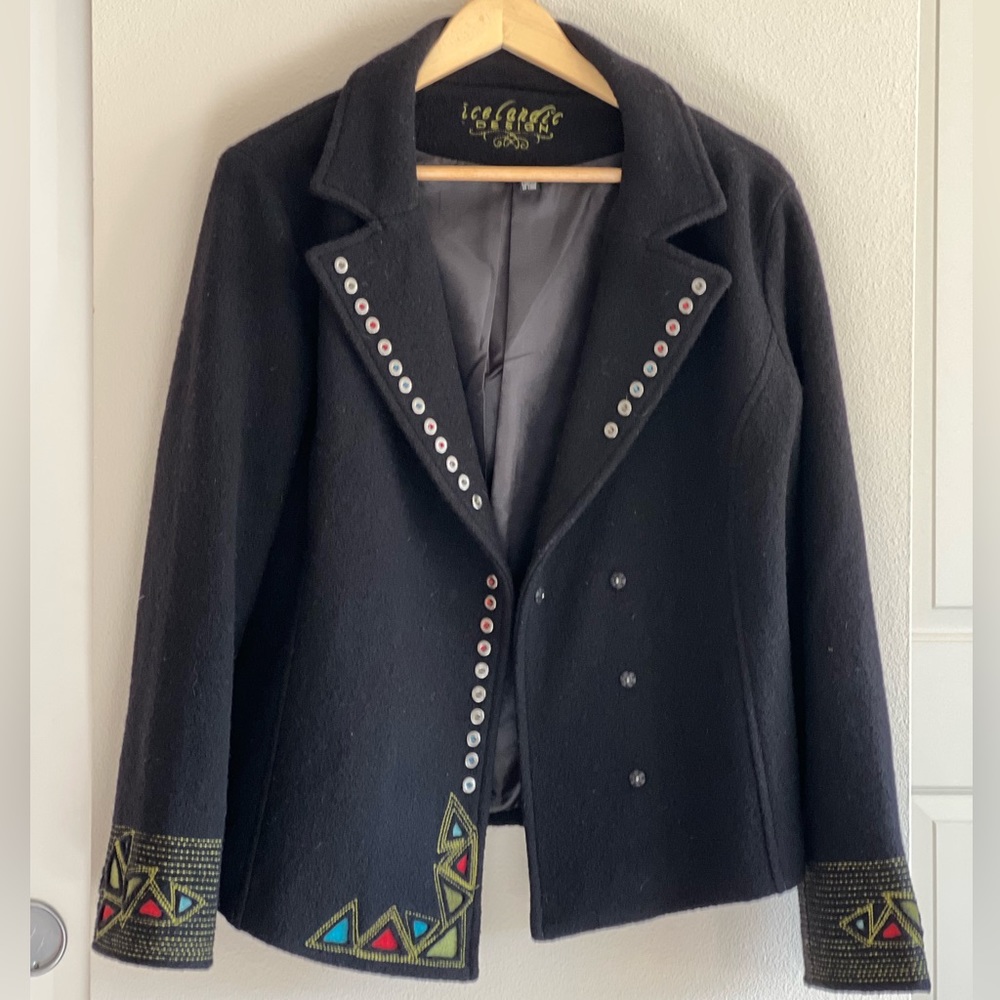 Icelandic Jacket with Embroidery Details - SIZE LARGE - Picture 2 of 15